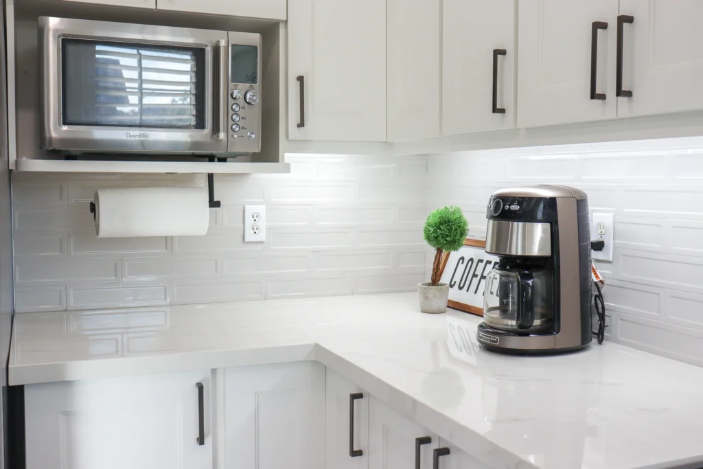 Refaced Kitchen Renovation, Burlington Ontario