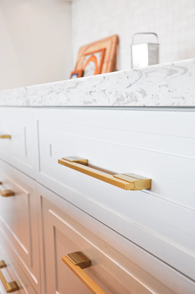 gold hardware and white kitchen cabinets, kitchen renovation burlington