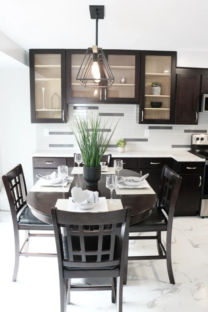 Black and White Kitchen Renovation, Expansion Reno