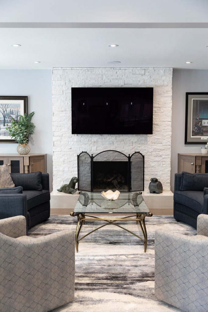 Winterberry- Fireplace